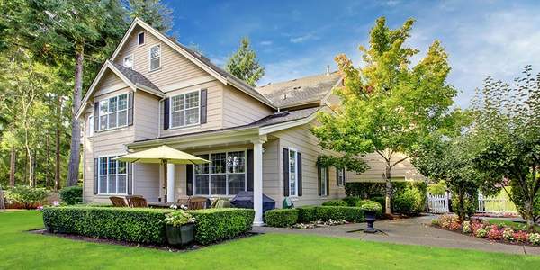 Comment se passe une expertise d'un bien immobilier ? 2 Améliorer aspect extérieur de la propriété