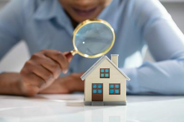 Qui estime une maison en cas de succession ? 3 Expert immobilier évalue une maison en cas de succession