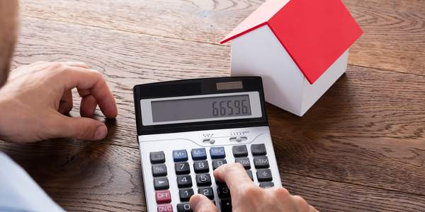 Valeur locative de maison | Comment l'estimer et par qui ? 2 Qui détermine la valeur locative d'une maison ?