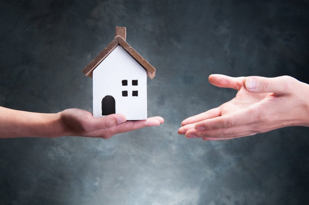 Évaluation de bien immobilier pour donation : Maximisez votre déduction fiscale lors de dons immobiliers 1 Évaluation de bien immobilier pour donation : Maximisez votre déduction fiscale lors de dons immobiliers