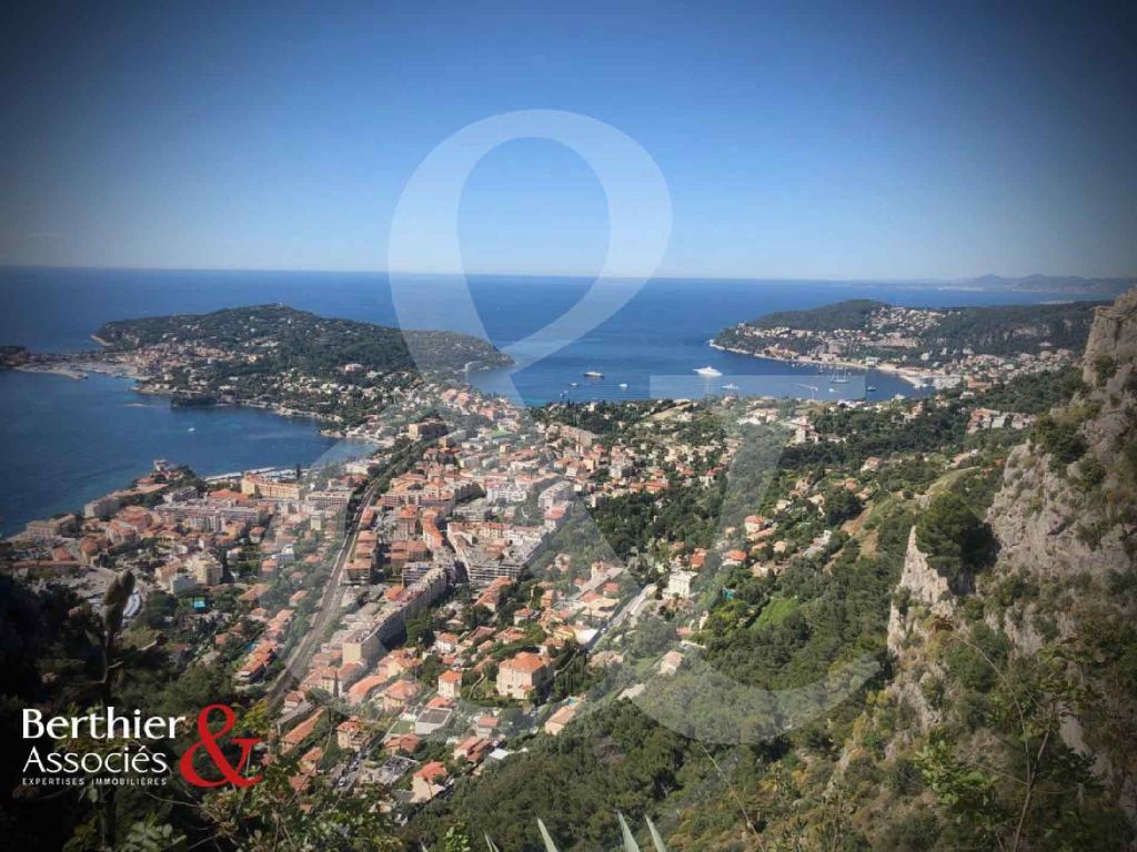 Vue sur la baie de Villefranche-sur-Mer